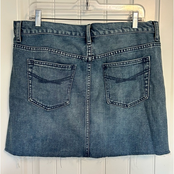 Gap | 1969 - 5 pocket Medium Wash Cut off Denim Skirt NWT Size 10 - Picture 4 of 13